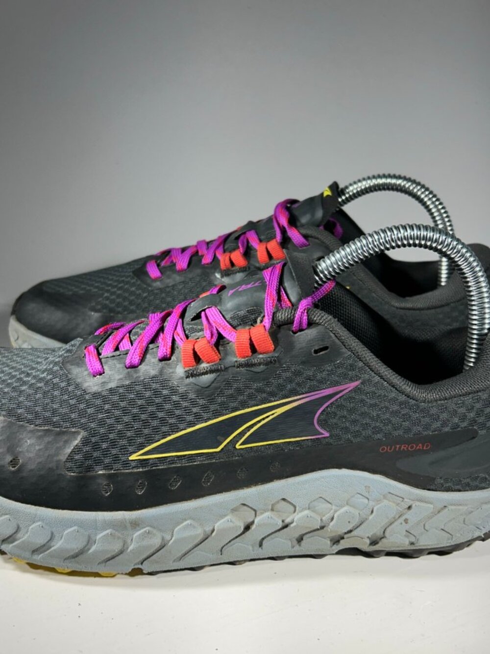 Altra Outroad Womens Trail Running Shoes Size 8 Black Purple Hiking Sneakers Jog